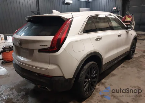 2022 Cadillac Xt4 Awd Luxury z USA, uszkodzony, nr VIN 1GYFZBR40NF170455